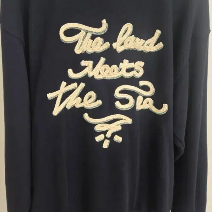 [BUNJANG] Time Homme Navy Embroidered Sweatshirt / 타임옴므 네이비 자수 맨투맨 105