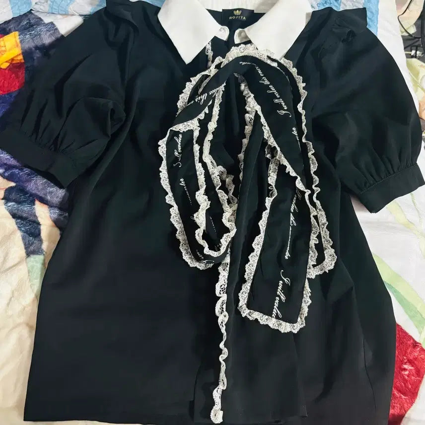 [SOLD OUT] 로지타 반팔 블라우스
