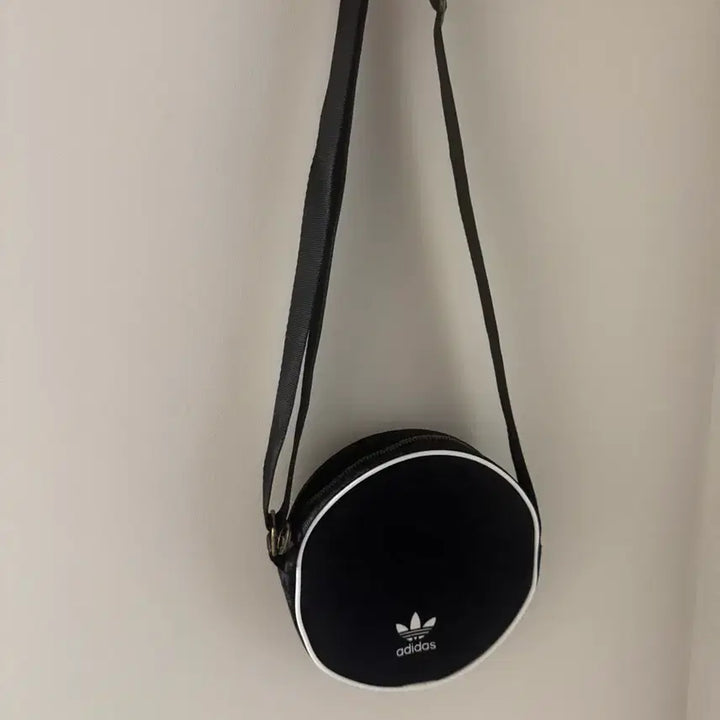 [SOLD OUT] 아디다스 탬버린백