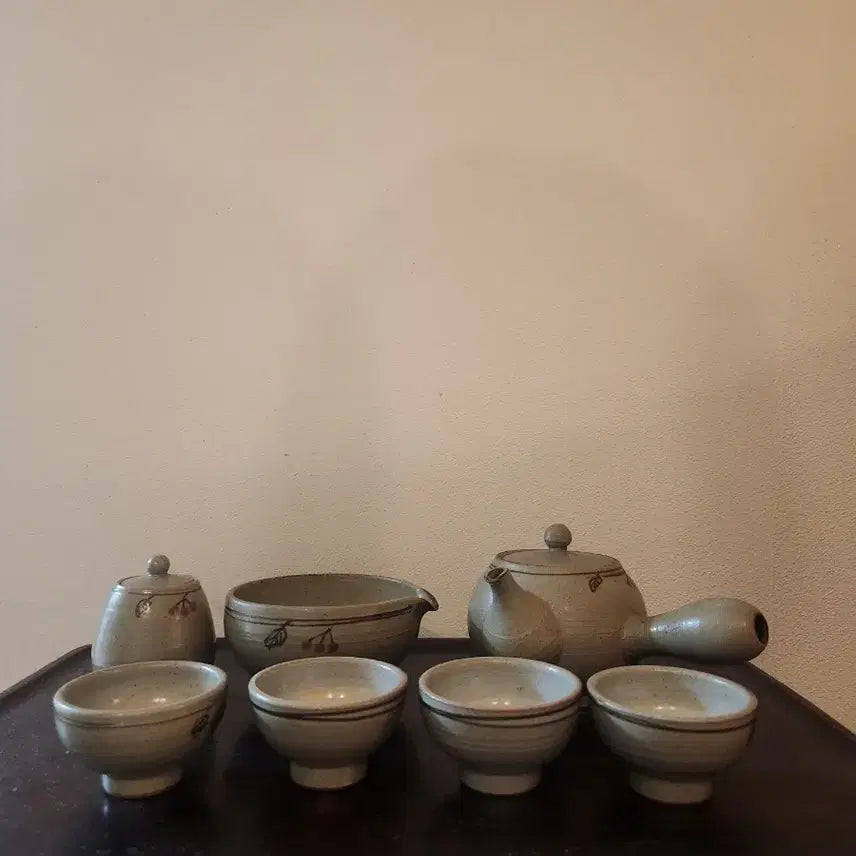 [SOLD OUT] 하빈 이명균 작가의 분청철화 다기세트