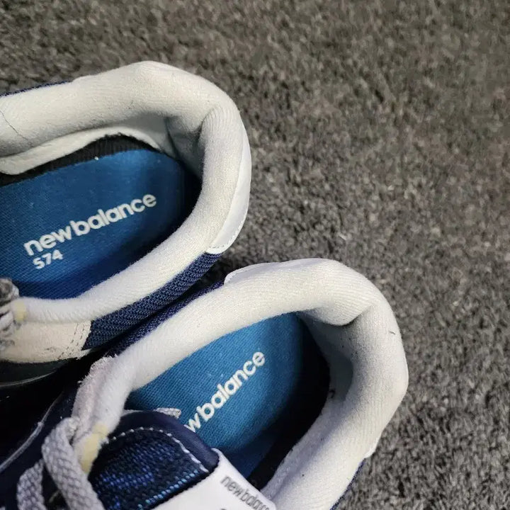[BUNJANG] New Balance 574 Navy Sneakers / 뉴발란스 574 네이비  260사이즈
