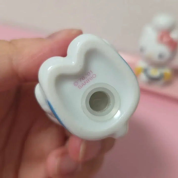 [BUNJANG] Sanrio Hello Kitty Chef Salt and Pepper Shaker Ceramic Set / 산리오 고전 헬로키티 셰프 소금 후추통 도기 세트