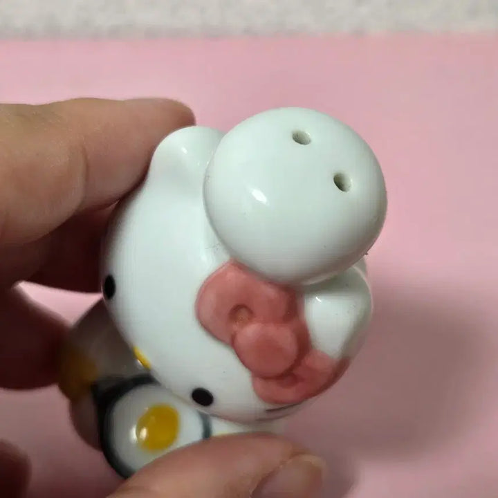 [BUNJANG] Sanrio Hello Kitty Chef Salt and Pepper Shaker Ceramic Set / 산리오 고전 헬로키티 셰프 소금 후추통 도기 세트