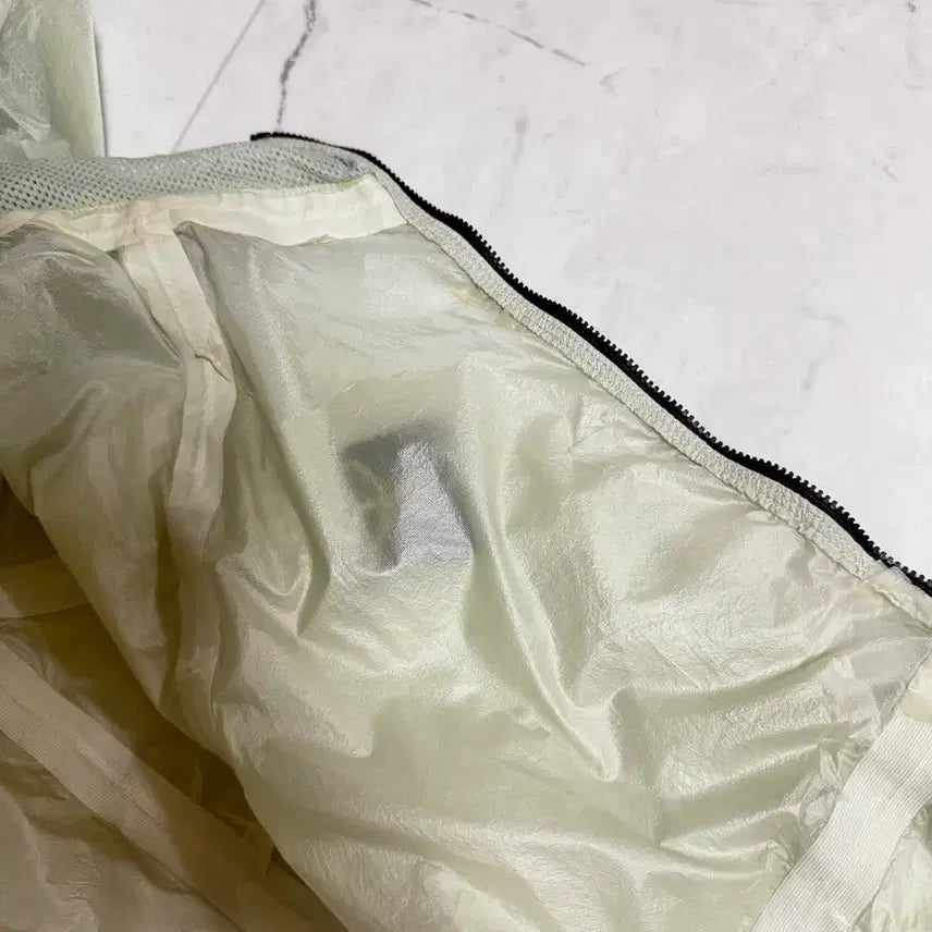 [SOLD OUT] 스톤아일랜드 멤브라나 바람막이 L