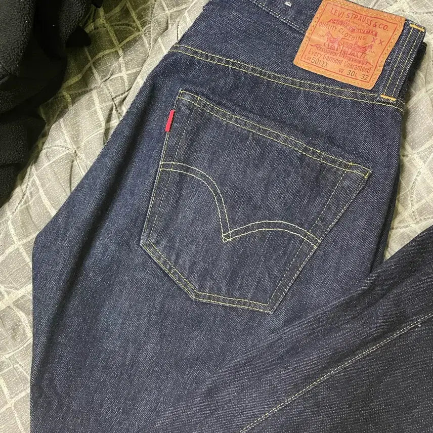 [SOLD OUT] LVC 47501 30x32 원워시 거의 새거