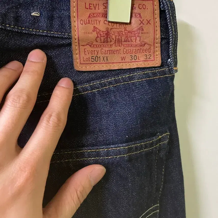 [SOLD OUT] LVC 47501 30x32 원워시 거의 새거
