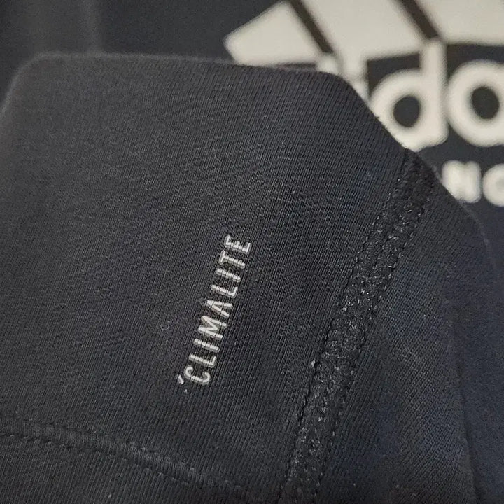 [BUNJANG] [ADIDAS] 남성 아디다스 런닝 스포츠 반팔티  L / [ADIDAS] 남성 아디다스 런닝 스포츠 반팔티  L