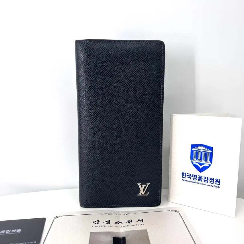 [BUNJANG] [감정완료] 루이비통 LV 로고 타이가 브라짜 장지갑 / [감정완료] 루이비통 LV 로고 타이가 브라짜 장지갑