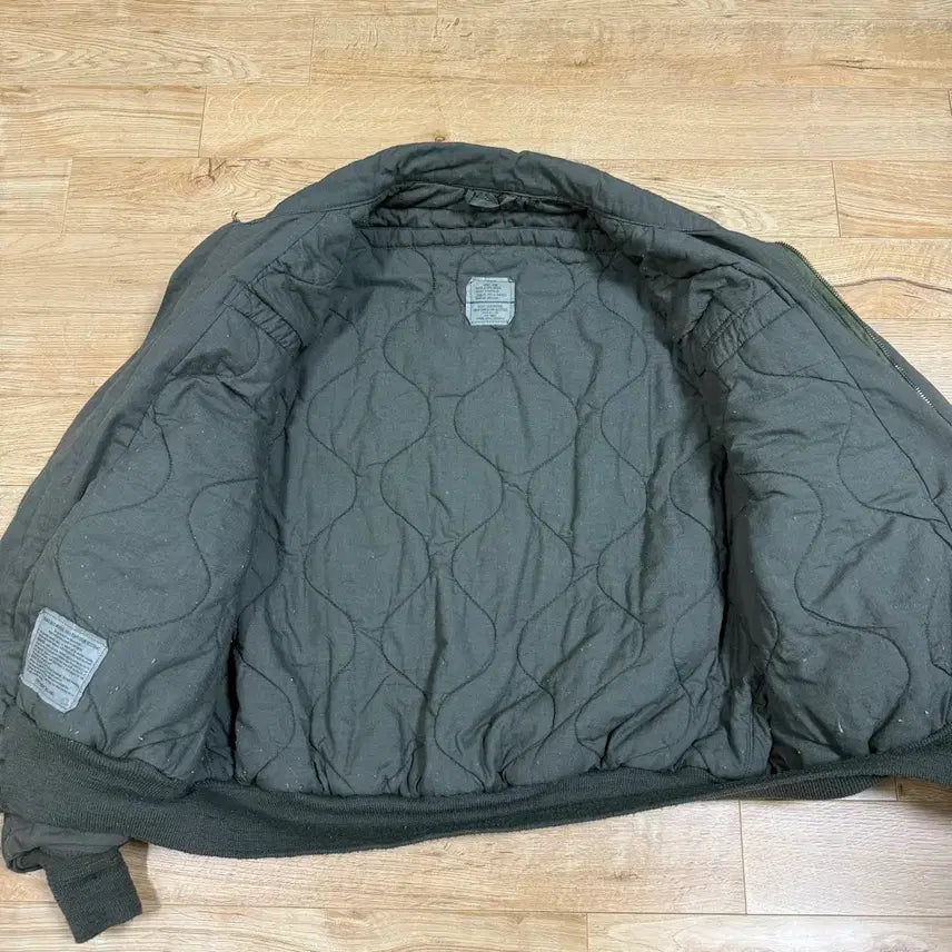 [SOLD OUT] 미군 오리지날 00s CVC 탱커 자켓 L/L