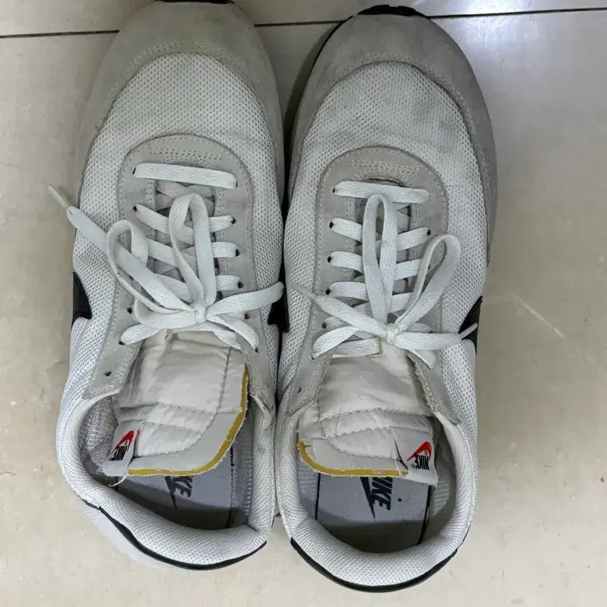 [SOLD OUT] [310] 나이키 테일윈드 79 운동화