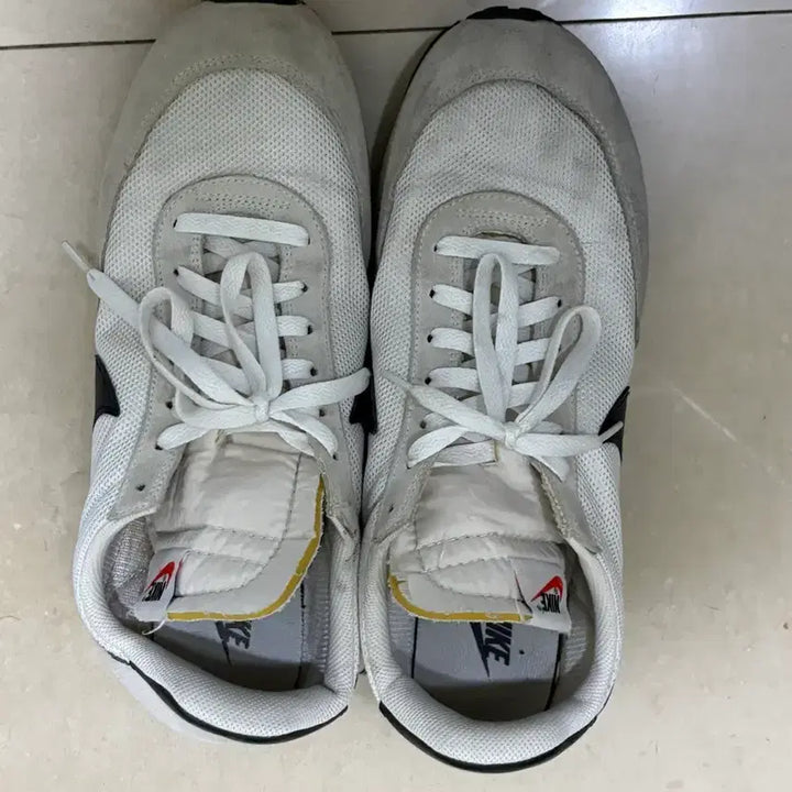 [SOLD OUT] [310] 나이키 테일윈드 79 운동화
