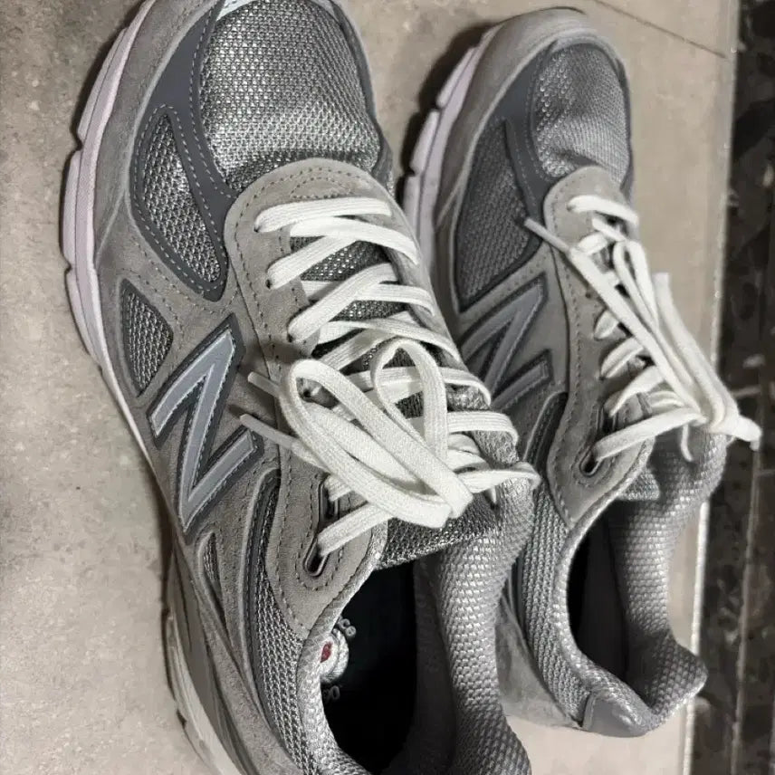 [SOLD OUT] 뉴발란스 990 v4 265