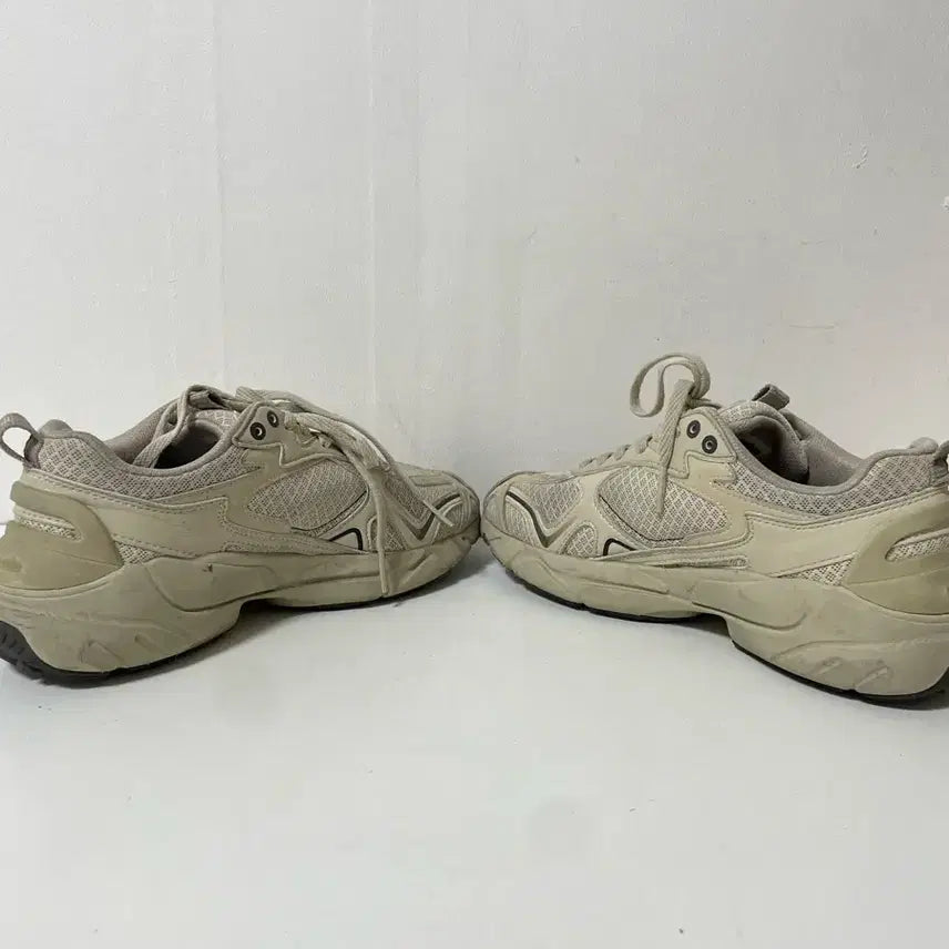 [BUNJANG] 240 UMBRO 엄브로 운동화 정품 / 240 UMBRO 엄브로 운동화 정품