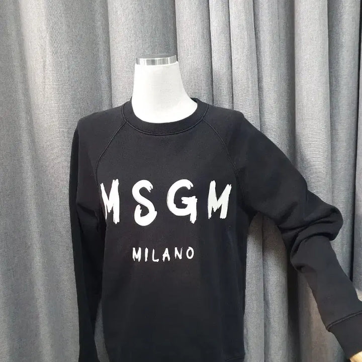 [BUNJANG] MSGM블랙 맨투맨 / MSGM블랙 맨투맨