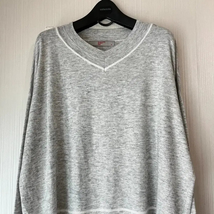 [BUNJANG] 8 Seconds V-Neck Knit Sweater / 8세컨즈 브이넥니트