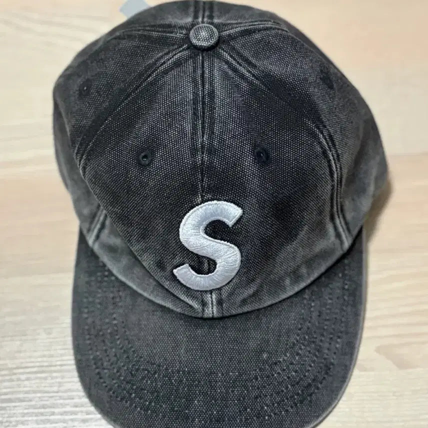 [BUNJANG] Supreme Pigment Coated S Logo 6-Panel Cap / 슈프림 피그먼트 코티드 S 로고 6-패널 블랙 - 26SS