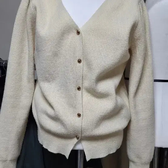 [SOLD OUT] 여자상의4개