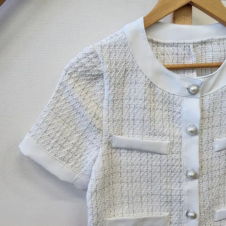 [SOLD OUT] 화이트 트위드 반팔 크롭 자켓
