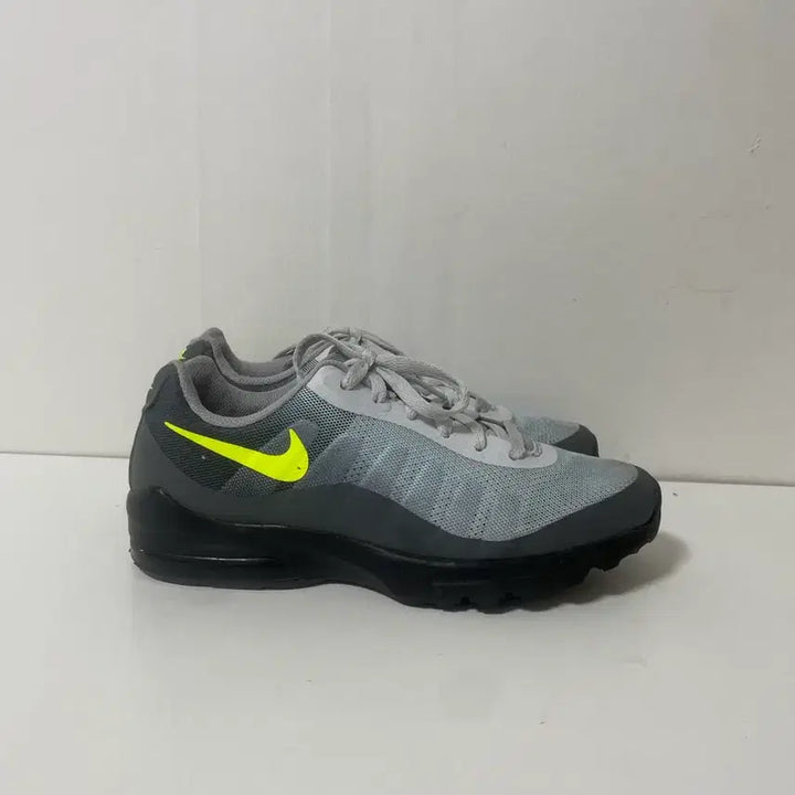 [SOLD OUT] 260 나이키 에어맥스 인비고 운동화 정품
