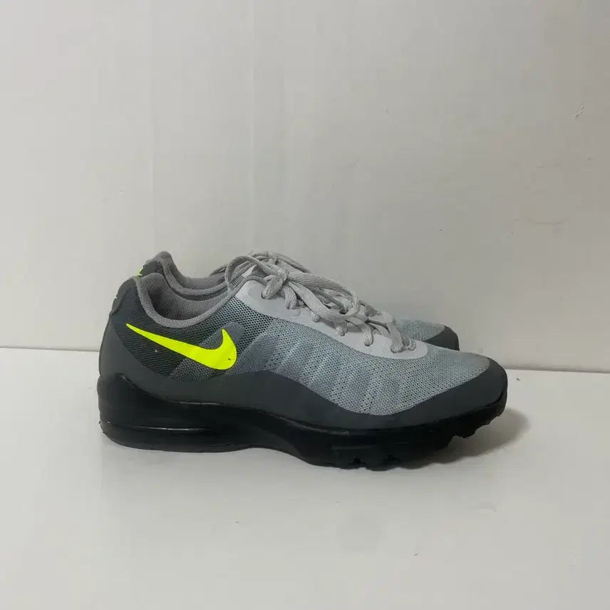 [SOLD OUT] 260 나이키 에어맥스 인비고 운동화 정품