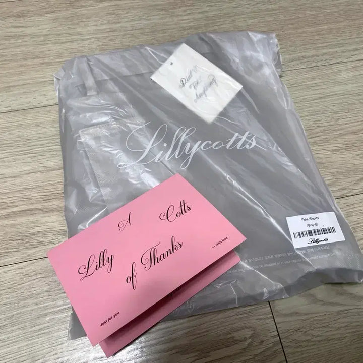 [BUNJANG] Lillykotz Pale Shorts / [택O새상품] 릴리코츠 페일 쇼츠 반바지 타낫 더바넷 르플레인