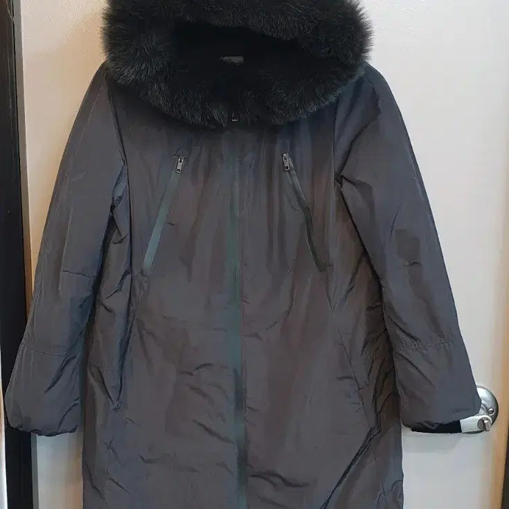 [BUNJANG] BCBG Fox Fur Long Down Jacket / BCBG  폭스퍼 롱패딩점퍼 85-94-155