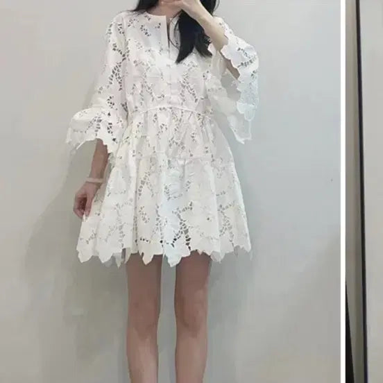[SOLD OUT] 셀프포트레이트 화이트 레이스 블라우스 44,55