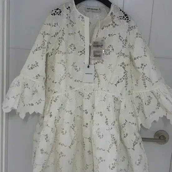[SOLD OUT] 셀프포트레이트 화이트 레이스 블라우스 44,55