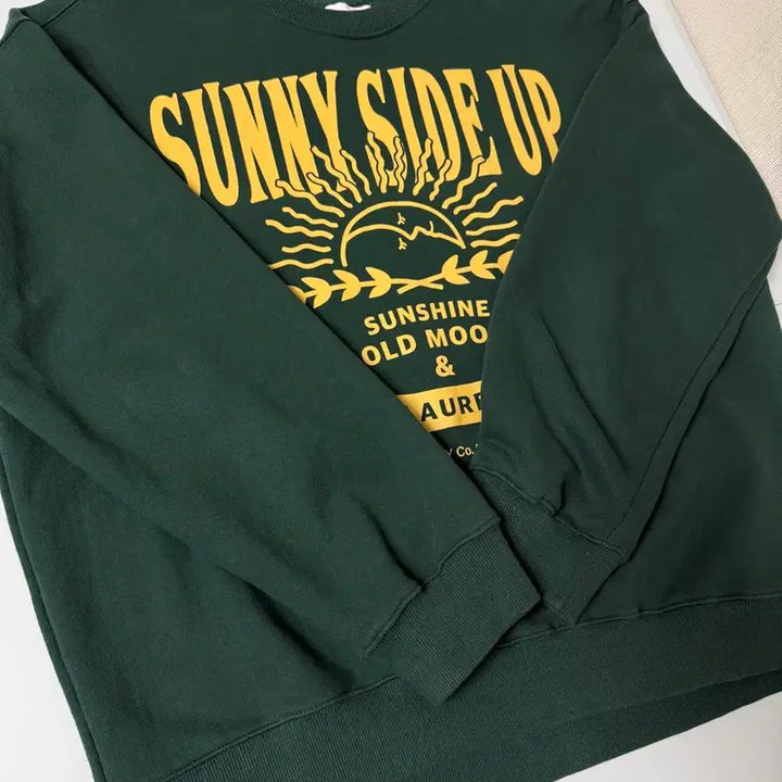 [SOLD OUT] 테이크이지 써니사이드업 오버 맨투맨 L