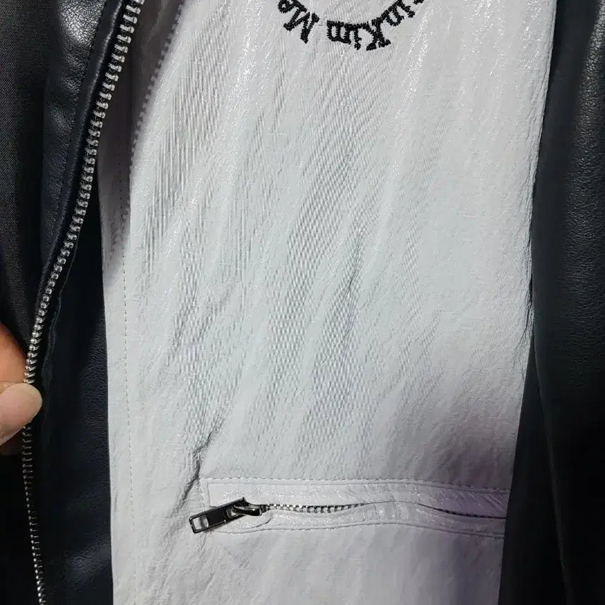 [SOLD OUT] 마뗑킴 Matin Kim 배색 레더 자켓