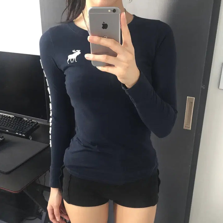[SOLD OUT] Abercrombie 딱붙슬림핏 사이드 레터링 네이비 롱슬리브