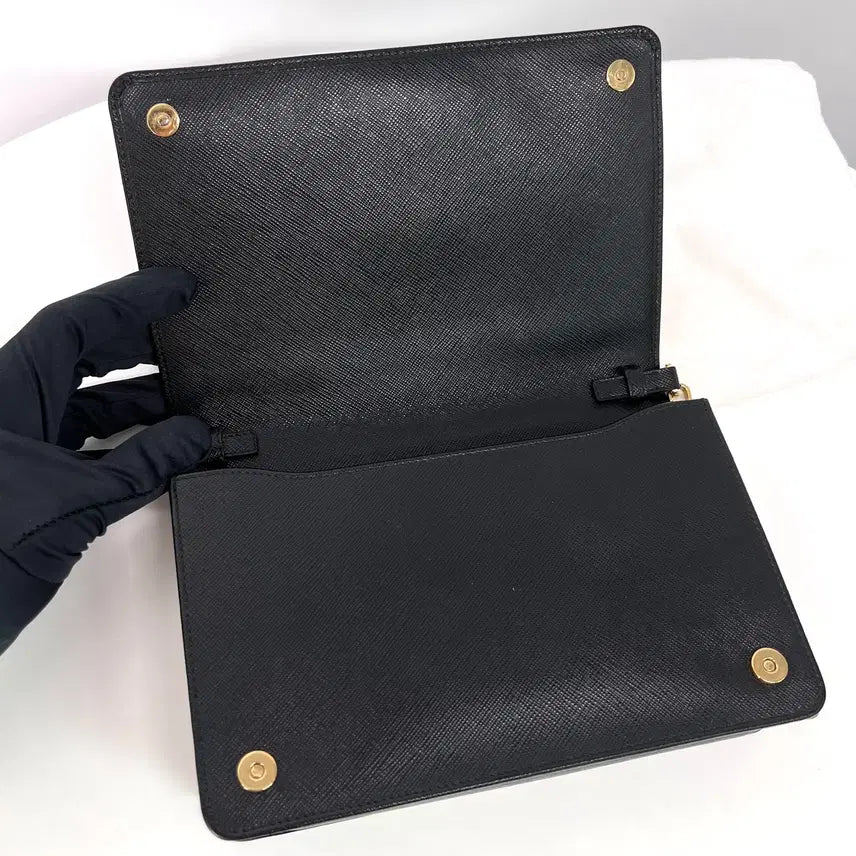 [BUNJANG] Prada Saffiano Chain Crossbody Bag / 프라다 사피아노 블랙로고 체인 크로스백 블랙 (1BP018)