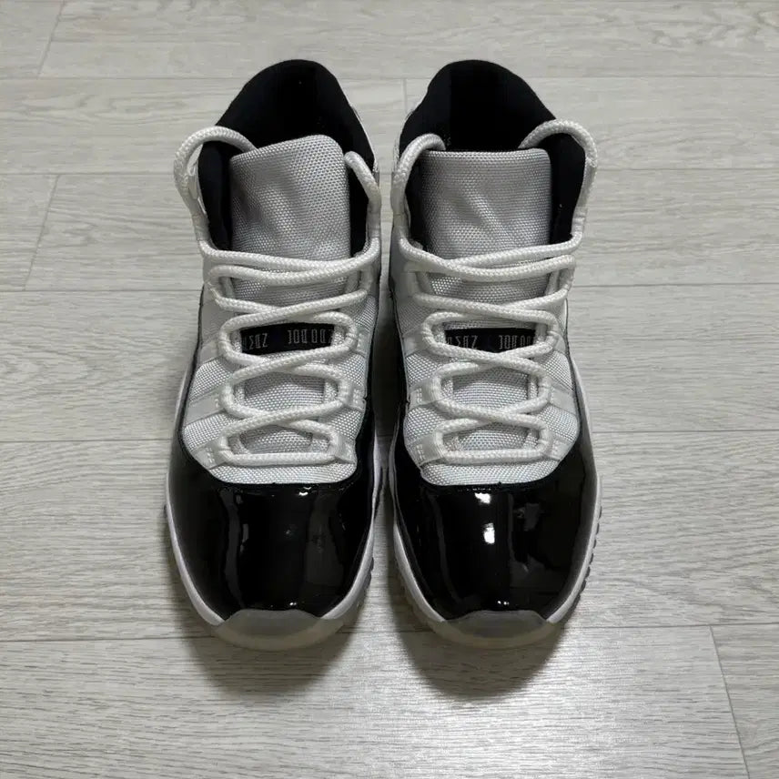 [BUNJANG] Nike Jordan 11 Concord 2018 Sneakers / 조던 11 콩코드 2018 270