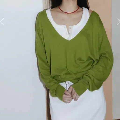 [BUNJANG] Monoha Deep V-Neck Knit Sweater / 모노하 딥브이넥 니트