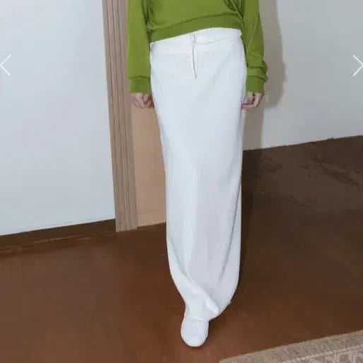 [BUNJANG] Monoha Deep V-Neck Knit Sweater / 모노하 딥브이넥 니트