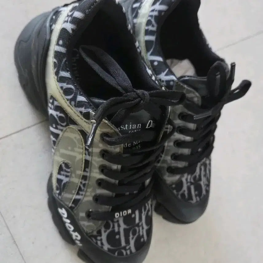 [SOLD OUT] 오블리크 스니커즈 블랙 250