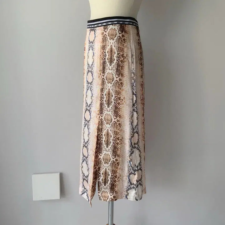 [SOLD OUT] 26 maje 마쥬 패턴 밴딩 스커트