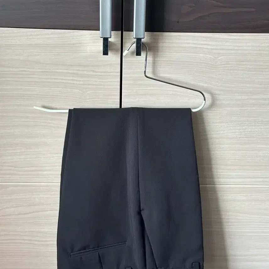 [SOLD OUT] 검정색 슬랙스
