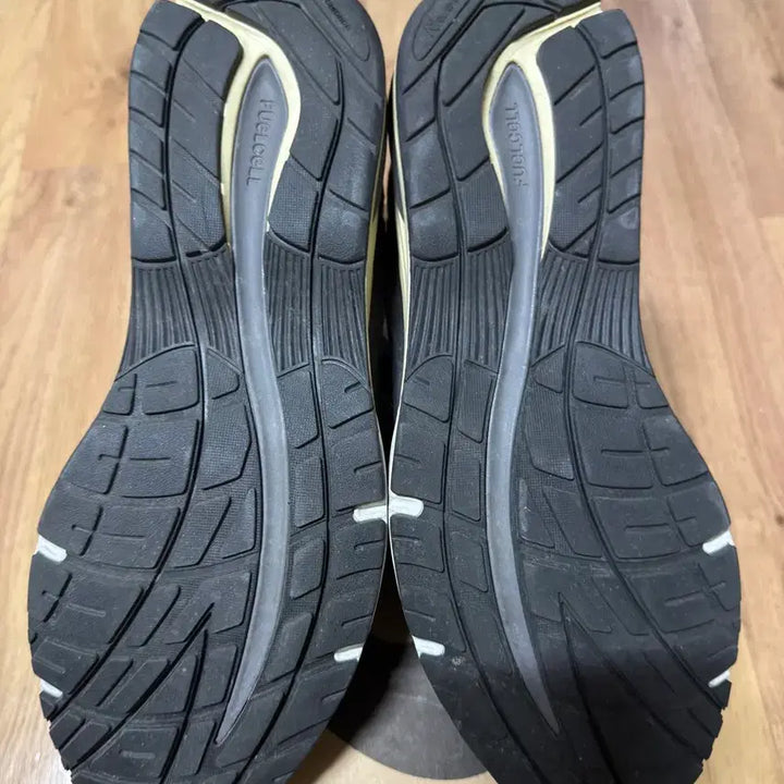 [SOLD OUT] 뉴발란스 991v2 다크 굴 그레이 270 (U991GG2)