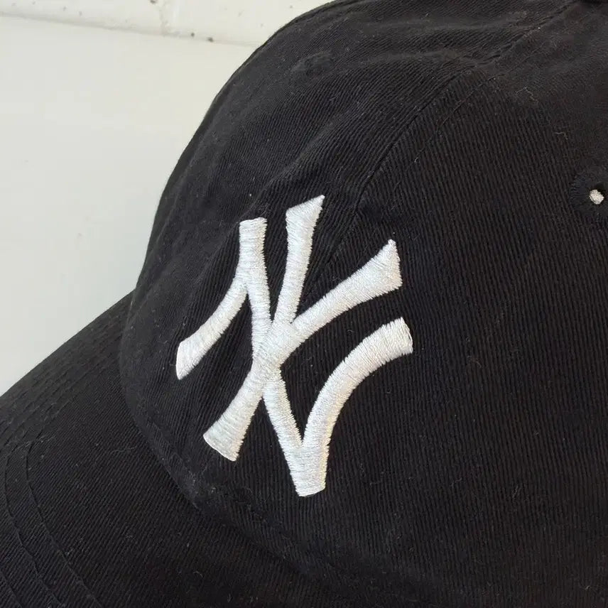 [SOLD OUT] 뉴에라 언스트럭쳐 MLB 뉴욕 양키스 양키즈 워시드 코튼 볼캡