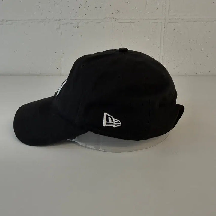[SOLD OUT] 뉴에라 언스트럭쳐 MLB 뉴욕 양키스 양키즈 워시드 코튼 볼캡