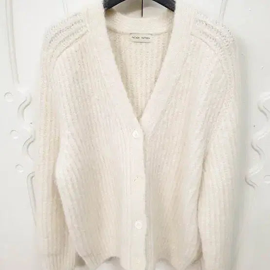 [SOLD OUT] 파사드패턴 여성 클라우드 알파카 가디건 S