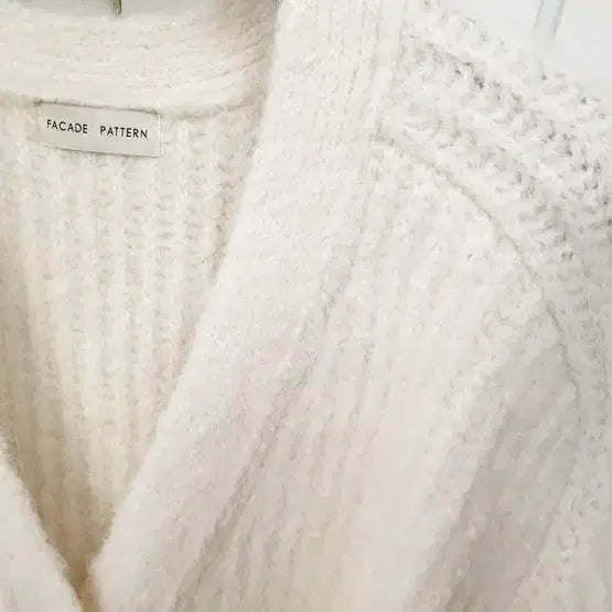 [SOLD OUT] 파사드패턴 여성 클라우드 알파카 가디건 S
