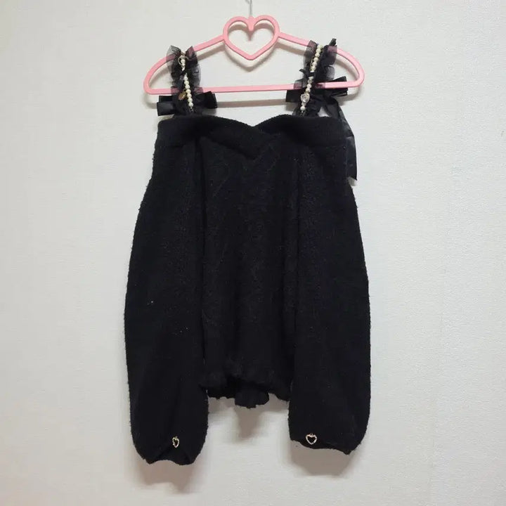 [BUNJANG] Liz Lisa Black Off-Shoulder Knit / 정품) 희귀 리즈리사 블랙 오프숄더 니트