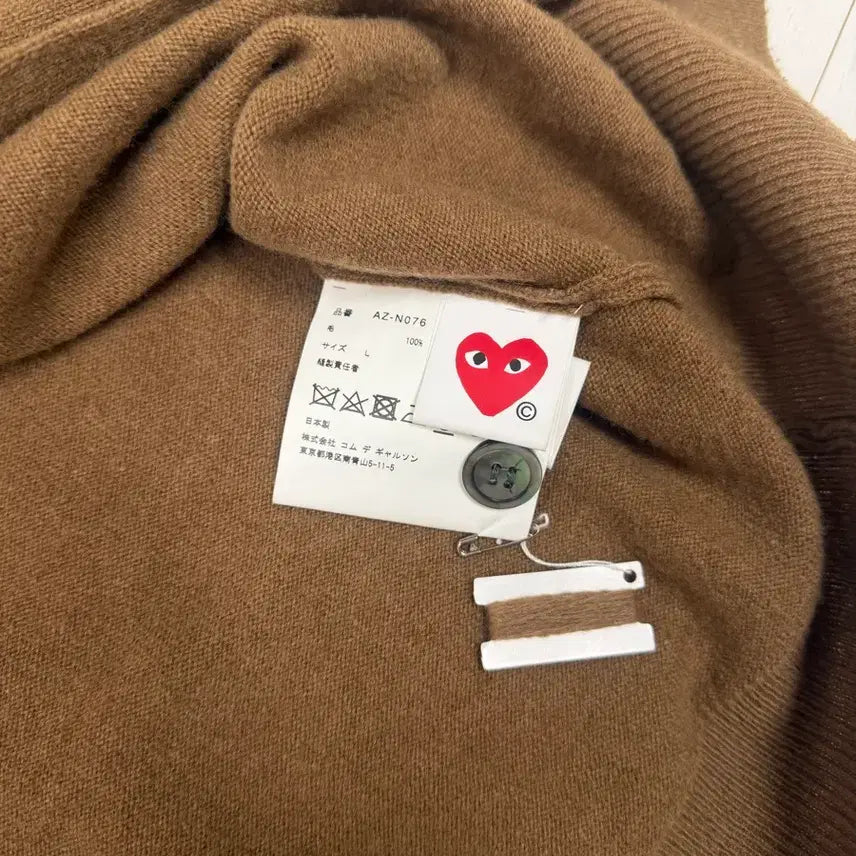 [BUNJANG] Comme des Garcons Double Heart Cardigan - L Size / 꼼데가르송 더블하트 가디건 L 사이즈  상태 9.7/10  사진찍고 절대