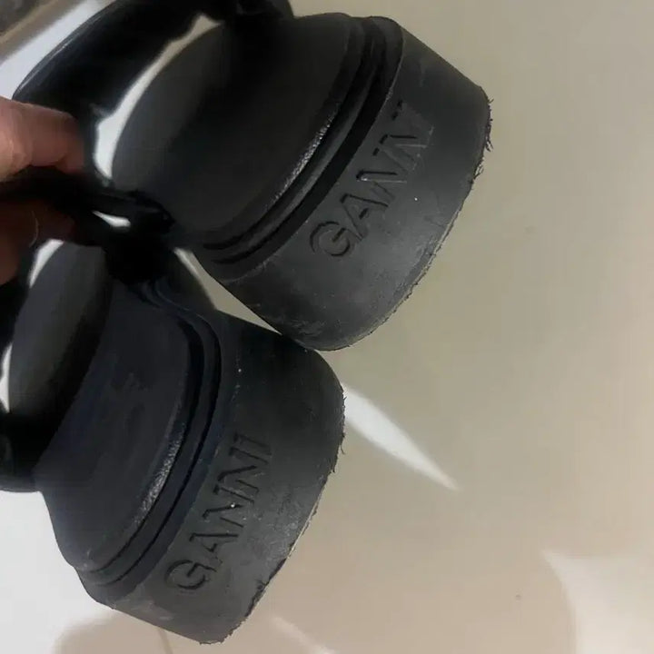 [BUNJANG] GANNI Black Platform Slippers / GANNI 블랙 플랫폼 슬리퍼 vegea슬라이드플랫폼