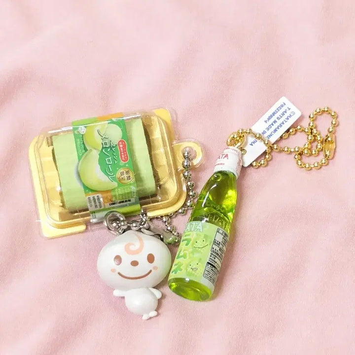 [BUNJANG] Melon Ramune &amp; Melon Bread Gacha Keyring Bundle Set / 멜론 라무네 가챠   메론빵 가챠 키링 일괄