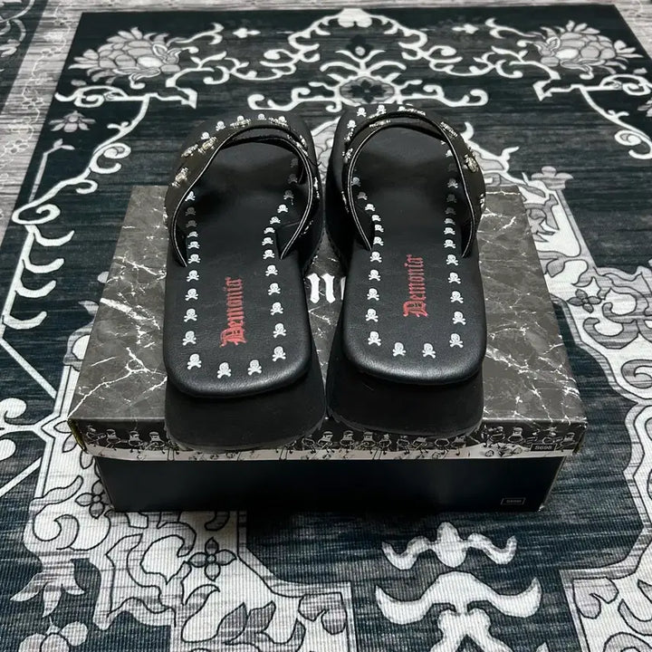 [BUNJANG] Demonia Skull Sandals Platform Slippers Gothic Punk / 데모니악 해골 샌들 굽 슬리퍼 펑크 고스 고딕
