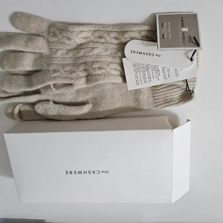 [BUNJANG] Cashmere Cable Knit Gloves / 캐시미어 장갑