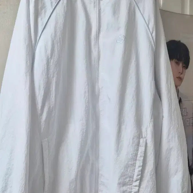 [BUNJANG] Doyoung Yours Windbreaker L Size / 도영 유어스바람막이L(배송비포함)